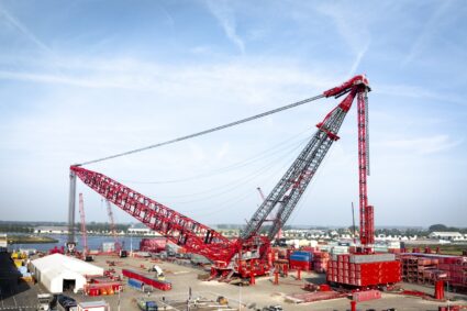 Mammoet lance la SK6000, sa grue géante de 6000 tonnes !