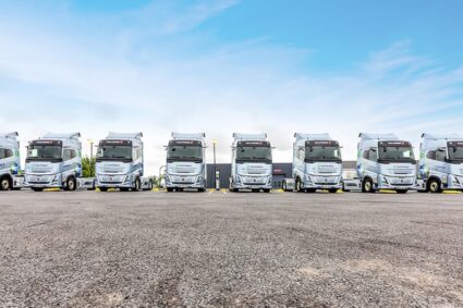 Le groupe Malherbe réceptionne 11 camions Volvo électriques