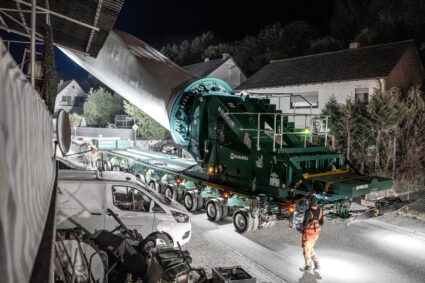 Première réussie pour ENERCON : le nouveau BladeLifter de TII SCHEUERLE fait ses preuves